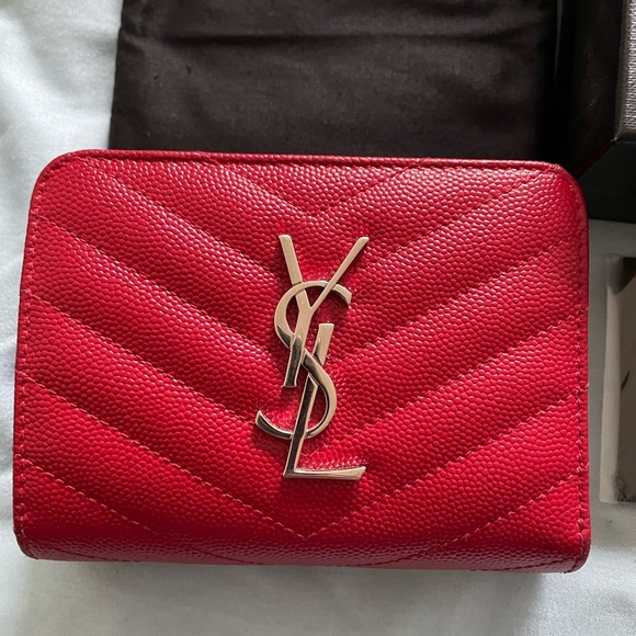 MONOGRAM COMPACT ZIP AROUND WALLET IN GRAIN DE POUDRE EMBOSSED LEATHER - Picture 7 of 7